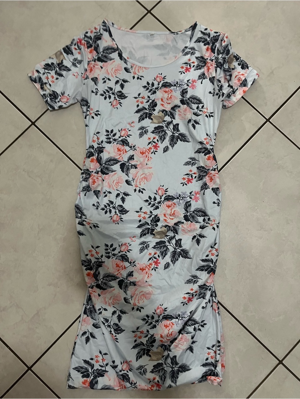 Floral Short-Sleeve maternity Dress in Light Blue and Pink